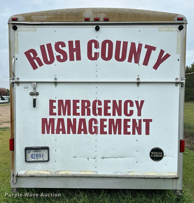 image for item NP9874 2004 Wells Cargo CVG4027V  command center trailer