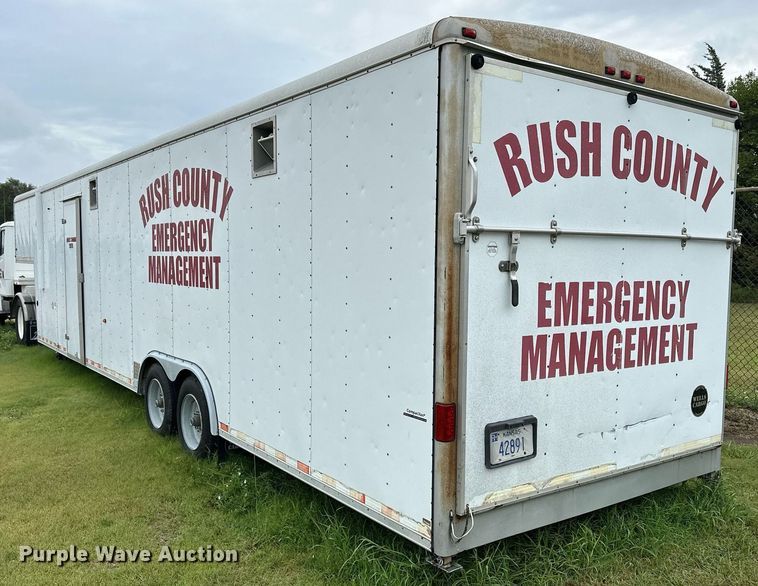 image for item NP9874 2004 Wells Cargo CVG4027V  command center trailer