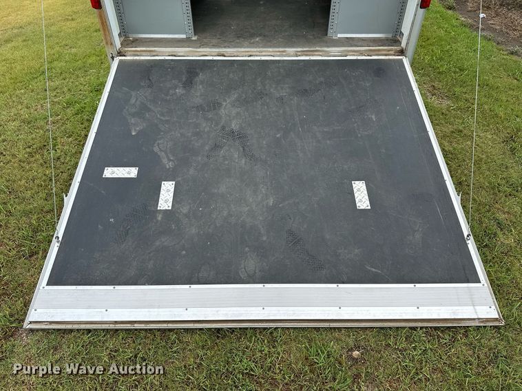 image for item NP9874 2004 Wells Cargo CVG4027V  command center trailer