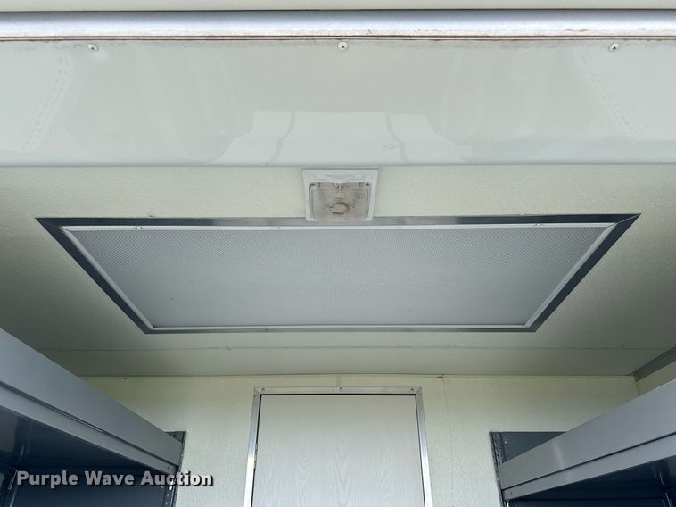 image for item NP9874 2004 Wells Cargo CVG4027V  command center trailer