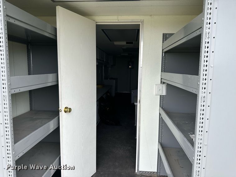 image for item NP9874 2004 Wells Cargo CVG4027V  command center trailer