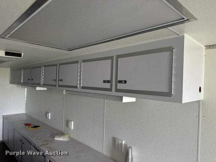 image for item NP9874 2004 Wells Cargo CVG4027V  command center trailer