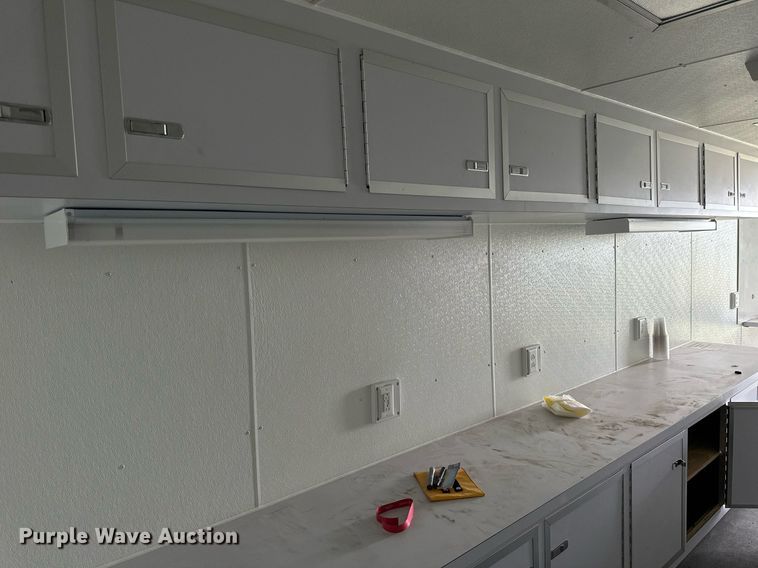 image for item NP9874 2004 Wells Cargo CVG4027V  command center trailer