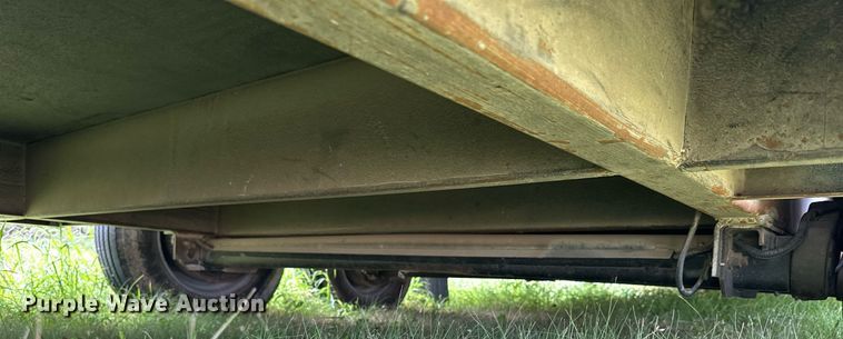 image for item NP9874 2004 Wells Cargo CVG4027V  command center trailer