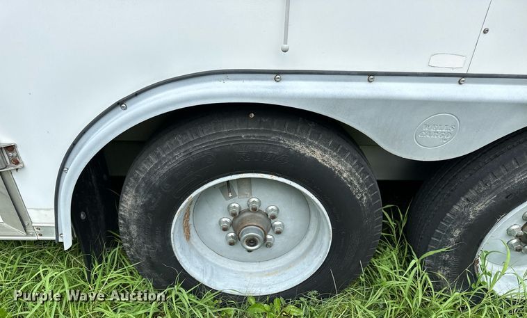 image for item NP9874 2004 Wells Cargo CVG4027V  command center trailer