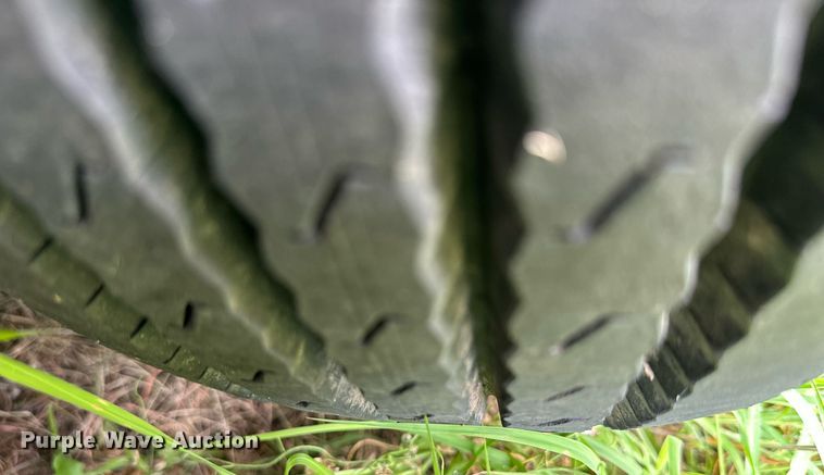 image for item NP9874 2004 Wells Cargo CVG4027V  command center trailer