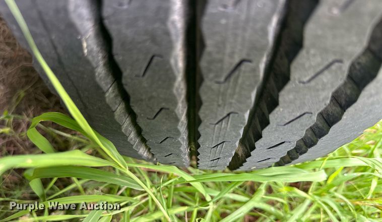 image for item NP9874 2004 Wells Cargo CVG4027V  command center trailer