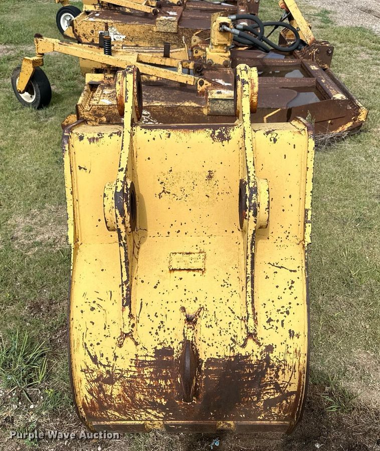 image for item NP9875 (4) backhoe buckets