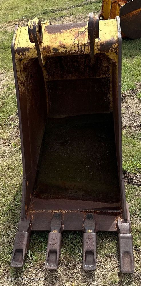 image for item NP9875 (4) backhoe buckets