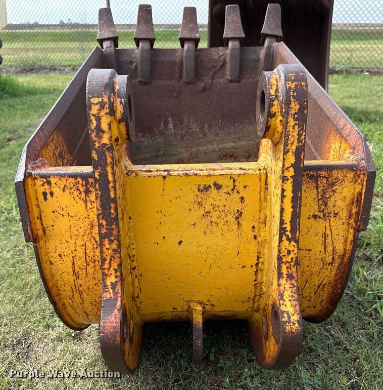 image for item NP9875 (4) backhoe buckets