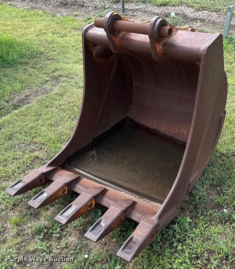 image for item NP9875 (4) backhoe buckets