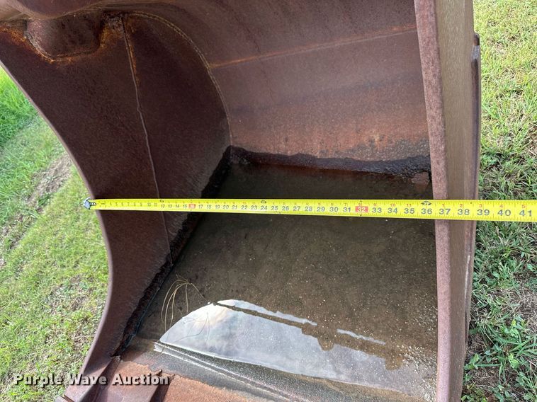 image for item NP9875 (4) backhoe buckets