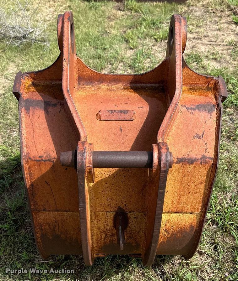 image for item NP9875 (4) backhoe buckets