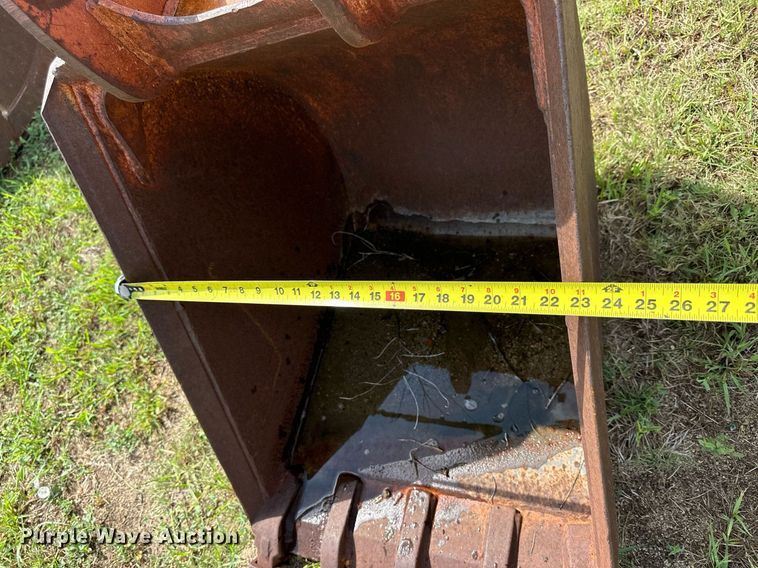 image for item NP9875 (4) backhoe buckets