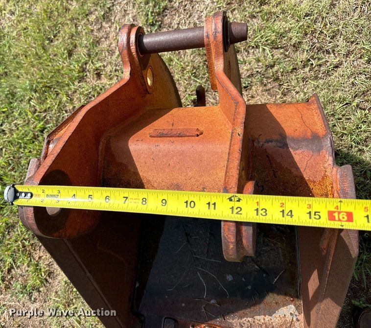 image for item NP9875 (4) backhoe buckets