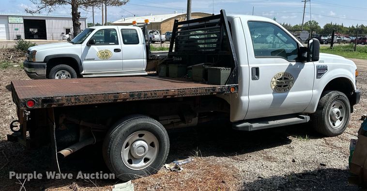 image for item NP9878 2008 Ford F250 Super Duty  flatbed pickup truck