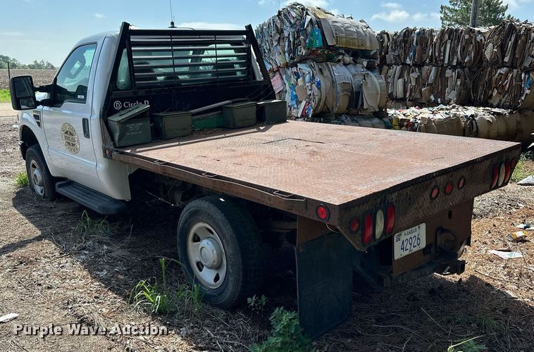 image for item NP9878 2008 Ford F250 Super Duty  flatbed pickup truck