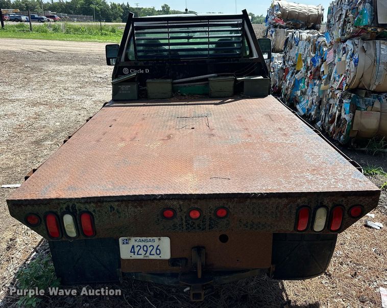 image for item NP9878 2008 Ford F250 Super Duty  flatbed pickup truck