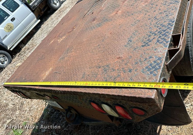 image for item NP9878 2008 Ford F250 Super Duty  flatbed pickup truck