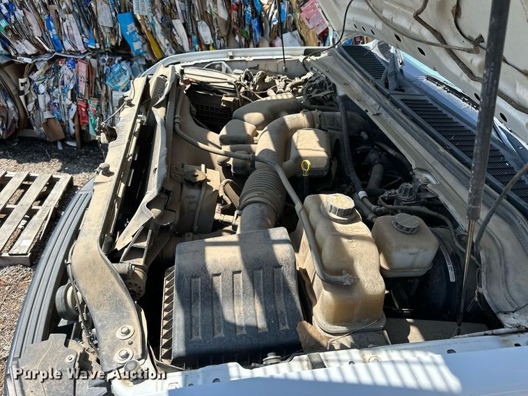 image for item NP9878 2008 Ford F250 Super Duty  flatbed pickup truck