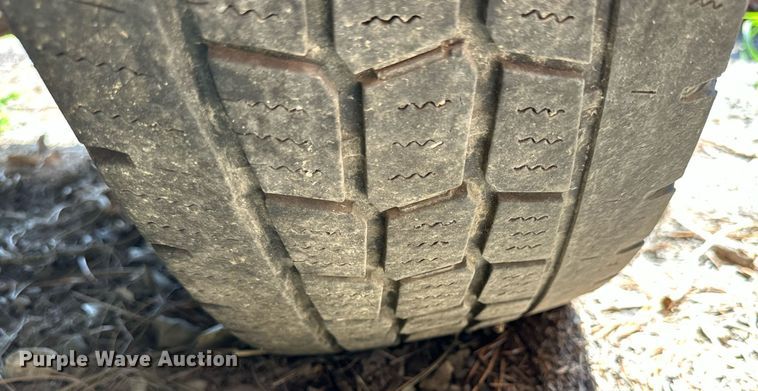 image for item NP9878 2008 Ford F250 Super Duty  flatbed pickup truck