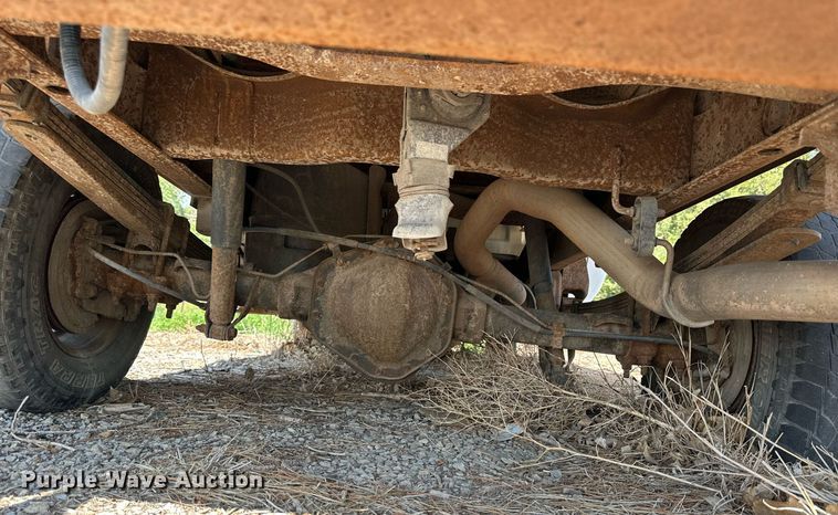 image for item NP9879 2003 Chevrolet Silverado 2500HD  Ext. Cab flatbed pickup truck