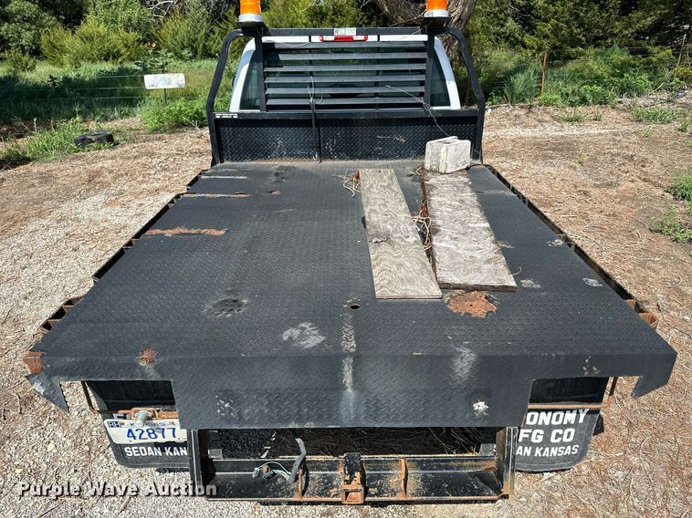 image for item NP9879 2003 Chevrolet Silverado 2500HD  Ext. Cab flatbed pickup truck