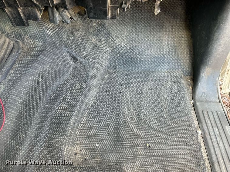 image for item NP9879 2003 Chevrolet Silverado 2500HD  Ext. Cab flatbed pickup truck