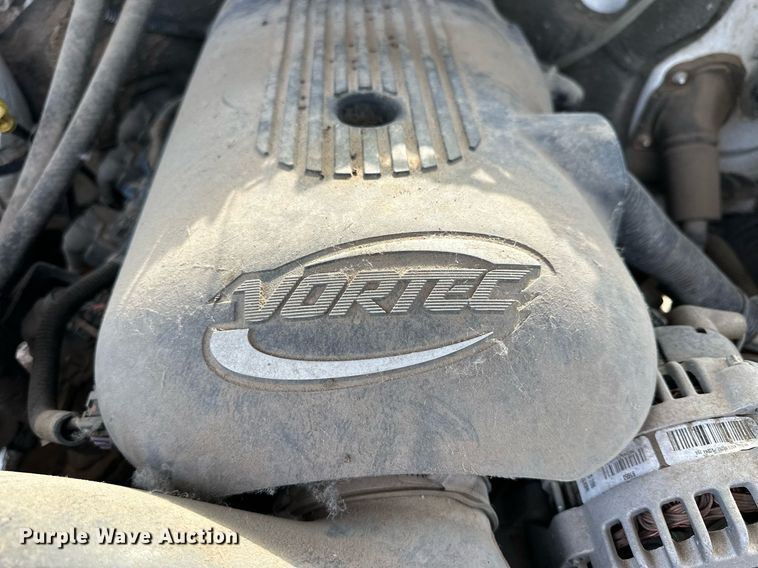 image for item NP9879 2003 Chevrolet Silverado 2500HD  Ext. Cab flatbed pickup truck