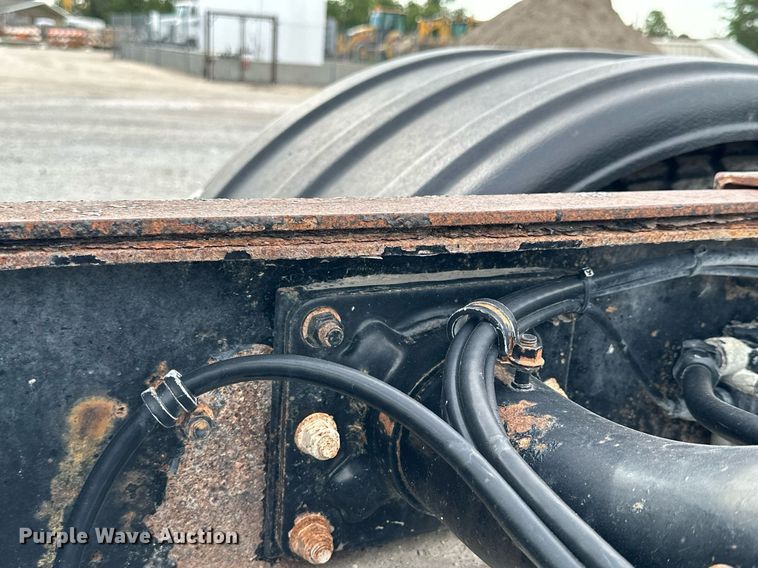 image for item NP9902 1998 Western Star 4964FX  semi truck