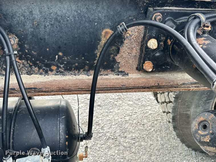 image for item NP9902 1998 Western Star 4964FX  semi truck