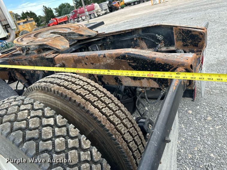 image for item NP9902 1998 Western Star 4964FX  semi truck