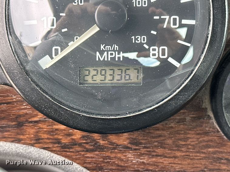 image for item NP9902 1998 Western Star 4964FX  semi truck