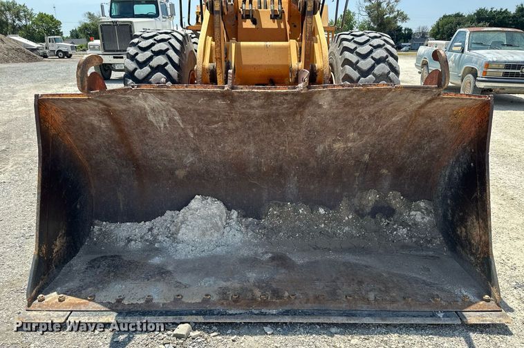 image for item NP9904 1993 Fiat-Hitachi FR160  wheel loader