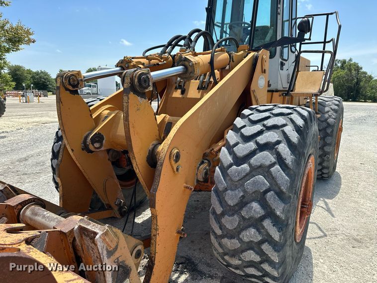 image for item NP9904 1993 Fiat-Hitachi FR160  wheel loader