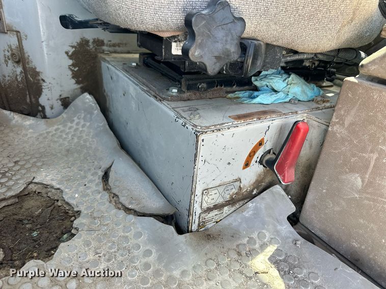 image for item NP9904 1993 Fiat-Hitachi FR160  wheel loader