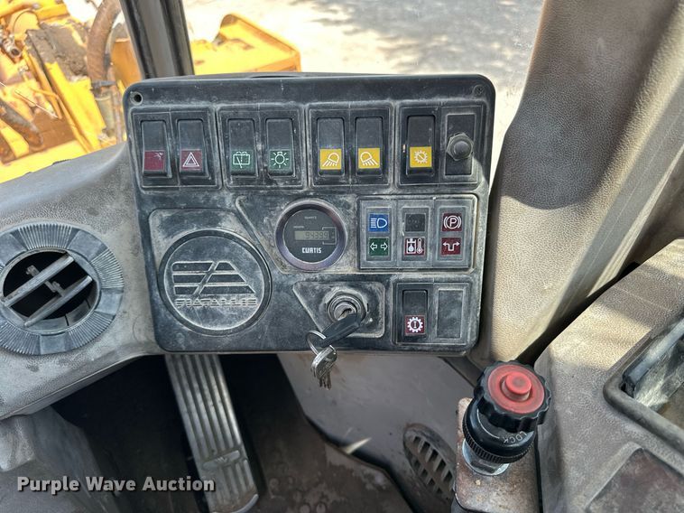 image for item NP9904 1993 Fiat-Hitachi FR160  wheel loader