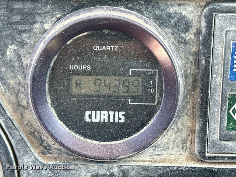 image for item NP9904 1993 Fiat-Hitachi FR160  wheel loader