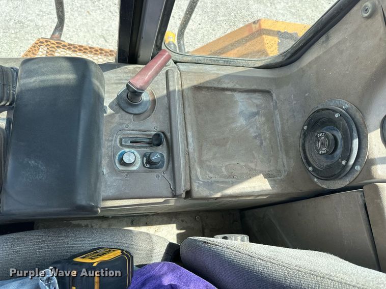 image for item NP9904 1993 Fiat-Hitachi FR160  wheel loader