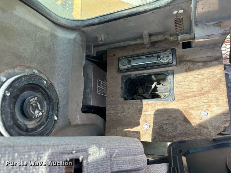 image for item NP9904 1993 Fiat-Hitachi FR160  wheel loader