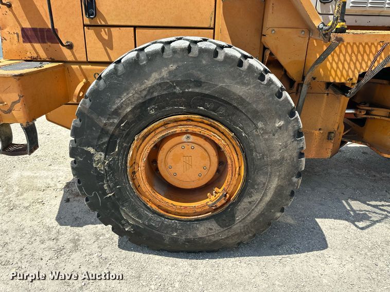image for item NP9904 1993 Fiat-Hitachi FR160  wheel loader