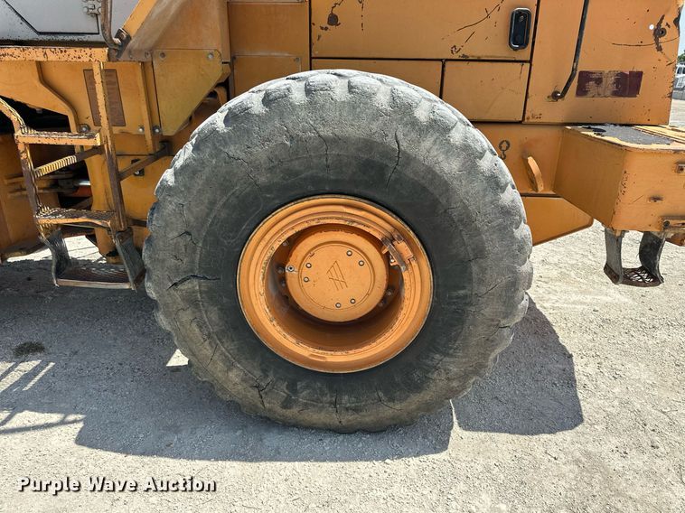 image for item NP9904 1993 Fiat-Hitachi FR160  wheel loader