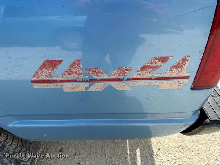 image for item NP9905 1996 Chevrolet K1500  pickup truck