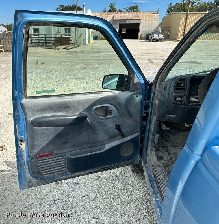 image for item NP9905 1996 Chevrolet K1500  pickup truck
