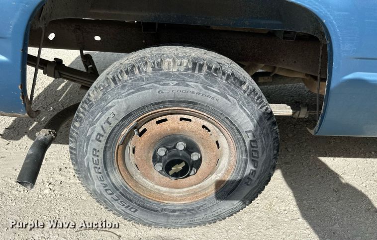 image for item NP9905 1996 Chevrolet K1500  pickup truck