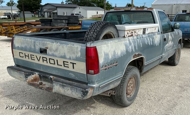 image for item NP9909 1992 Chevrolet K2500  pickup truck