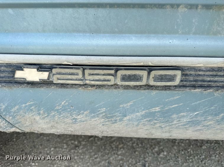 image for item NP9909 1992 Chevrolet K2500  pickup truck