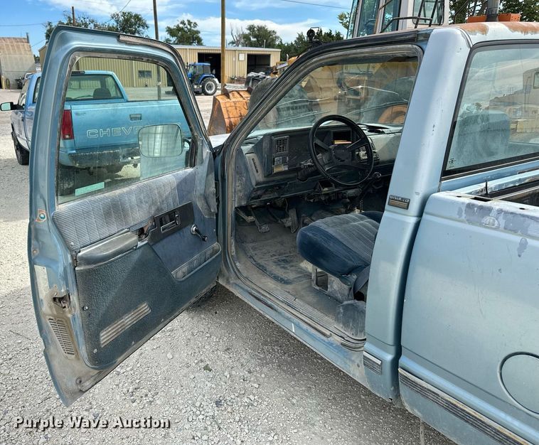 image for item NP9909 1992 Chevrolet K2500  pickup truck