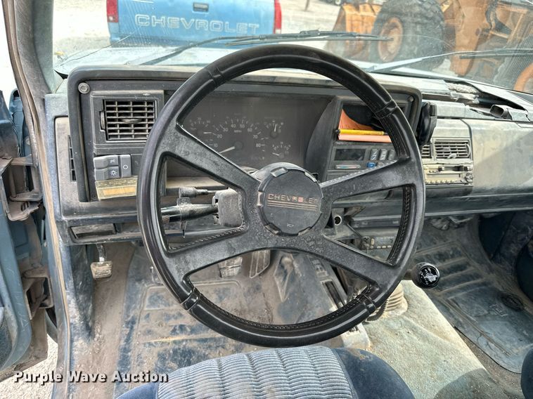 image for item NP9909 1992 Chevrolet K2500  pickup truck