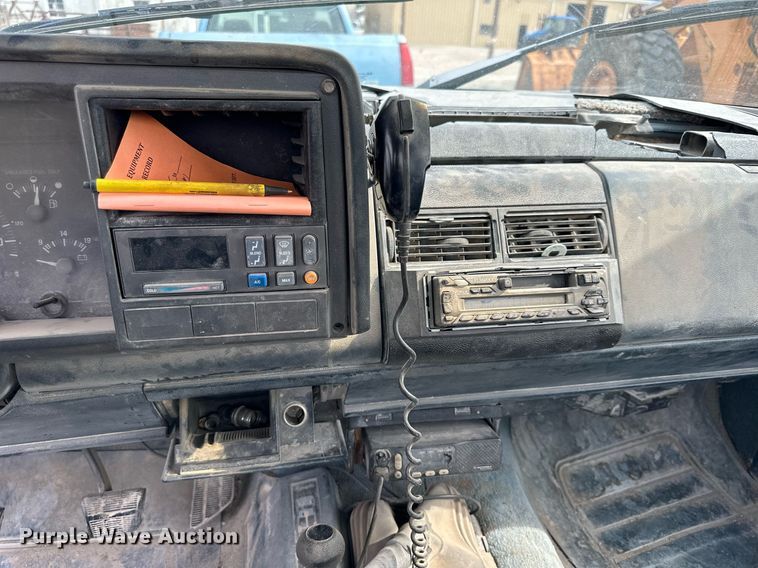 image for item NP9909 1992 Chevrolet K2500  pickup truck